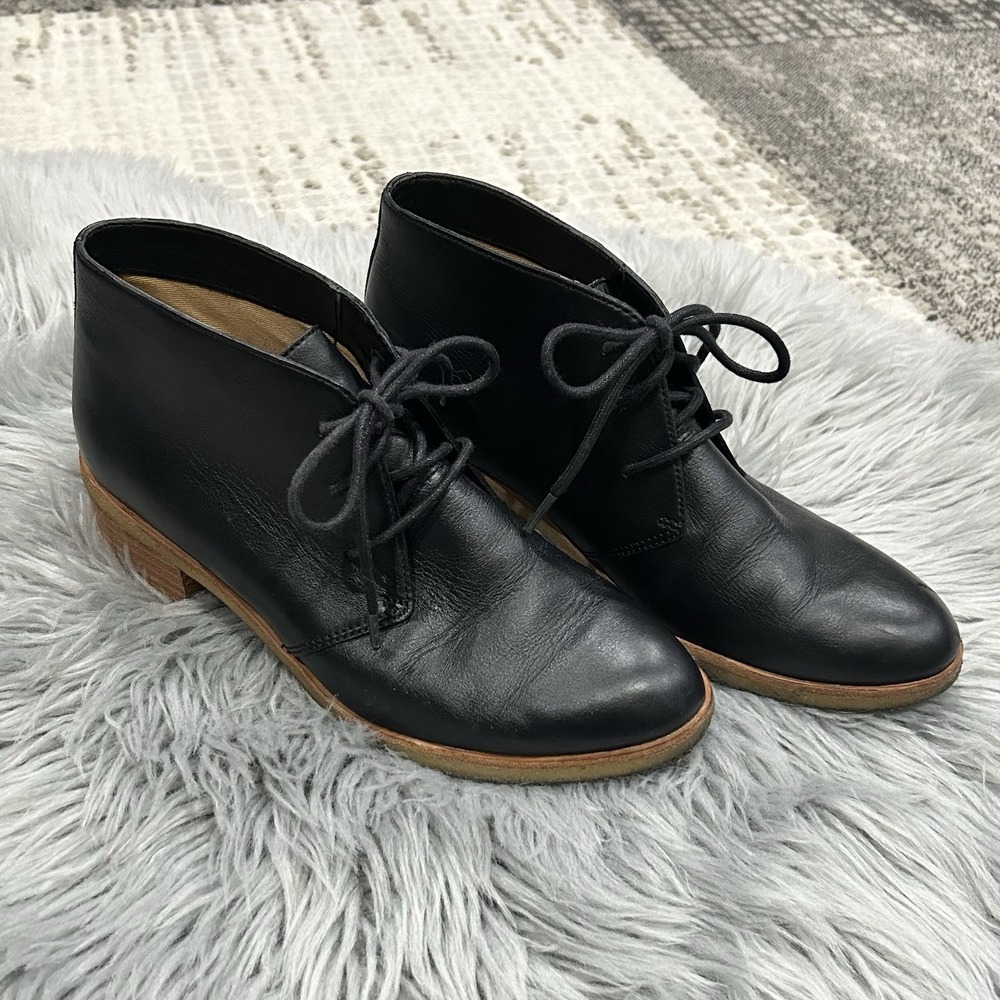 Clarks Boots Womens 8 M Originals Crepe Sole Black Leather Ankle Shoes Classic